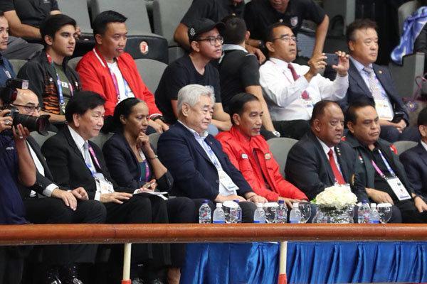 حضور رئیس جمهور اندونزی در سالن تکواندو و ایجاد جو امنیتی