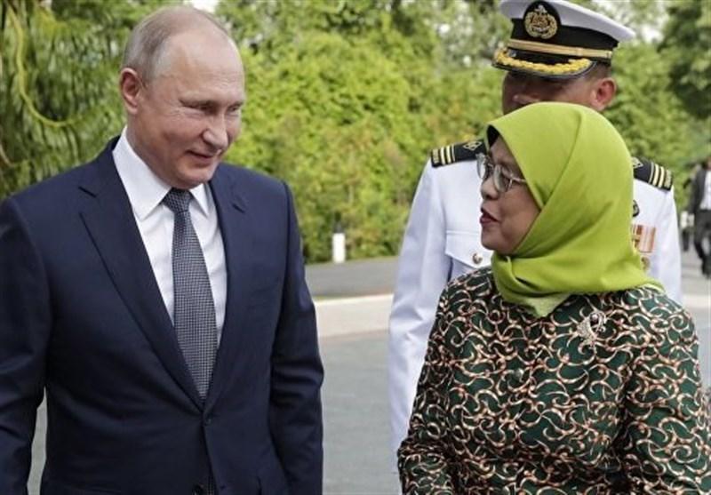 دیدار پوتین با رئیس جمهوری سنگاپور