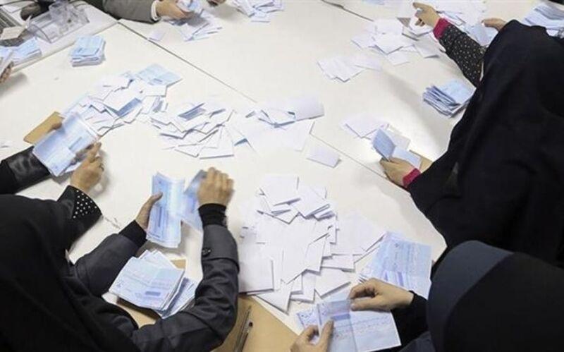 خبرنگاران انتها اخذ رای و شروع شمارش آرا در حوزه انتخابیه قم